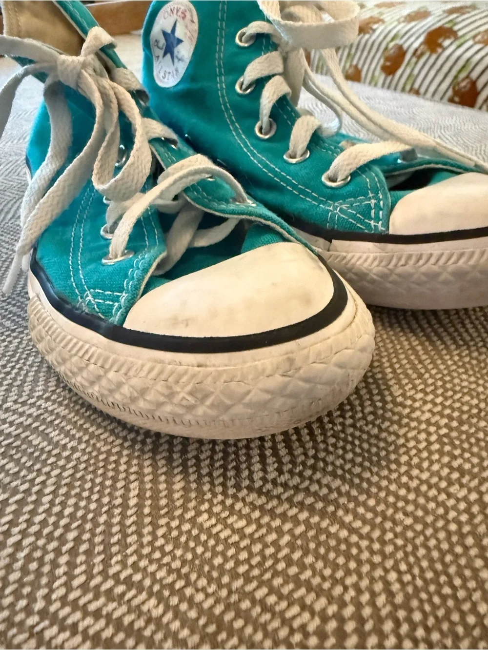Used kids converse - size 1